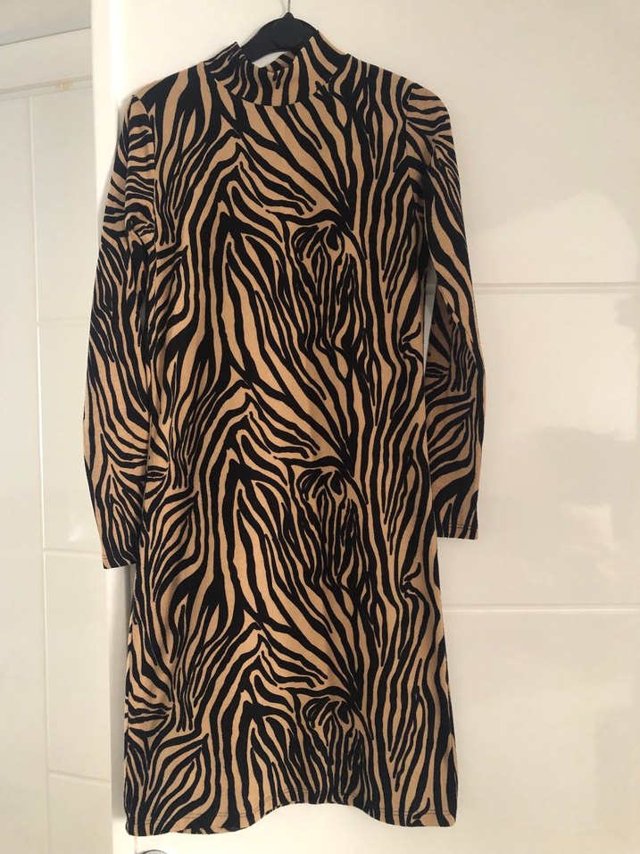 Kahverengi Zebra Desenli Kadın Triko Elbise - Görsel 2