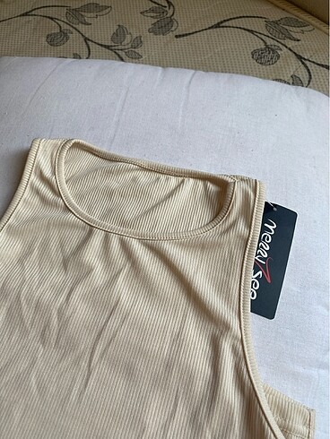 s Beden crop atlet