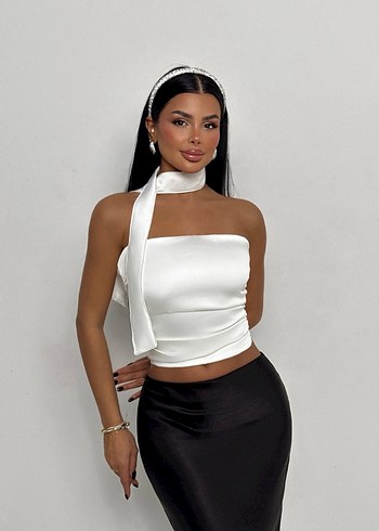 Fularlı Crop Straplez Saten Bluz