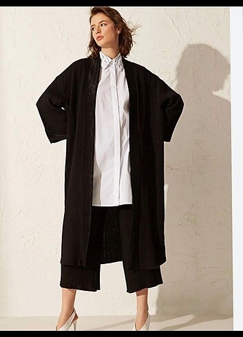 44 Beden Işıltı detay dokulu kumaş kimono abaya zara berska ipekyol