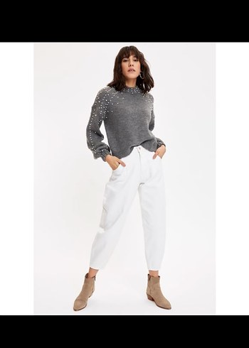 Boncuk Detaylı Gri Triko Kadın Kazak - Görsel 2