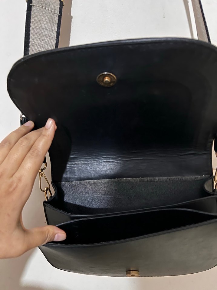 Klasik Siyah Deri Kadın Çanta - Görsel 3