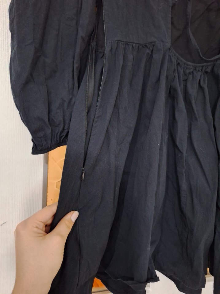 Siyah Uzun Kollu Pamuklu Uzun Elbise - Görsel 3