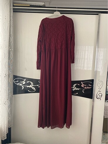 Dantel işleme elbise