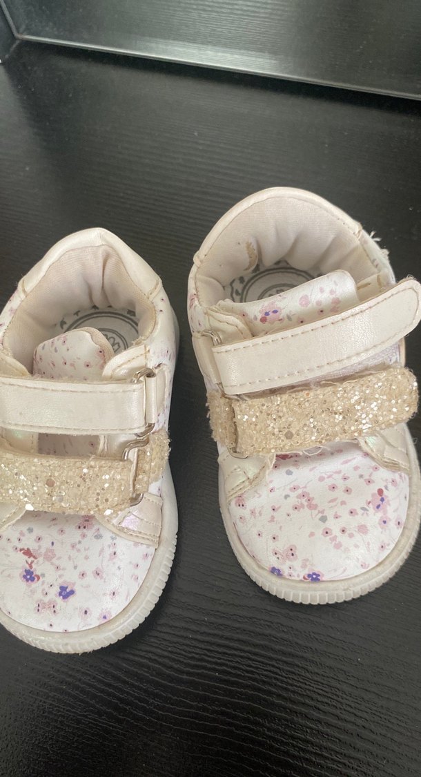 Kız Bebek Beyaz Çiçek Desenli İlk Adım Ayakkabısı - Görsel 4