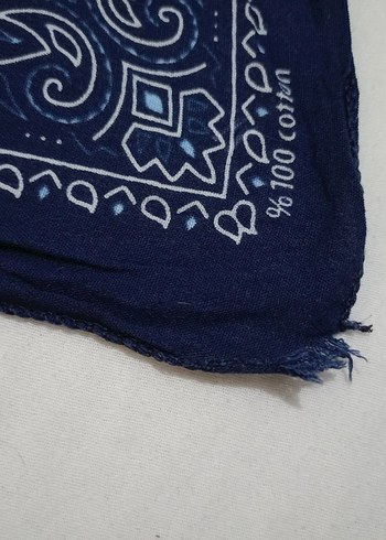 Diğer lacivert bandana