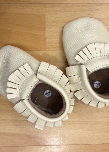 Krem rengi yüzdeyüz Deri Fırfırlı İlk Ayakkabı - Görsel 2