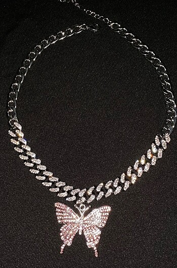 Pink butterfly chain kolye