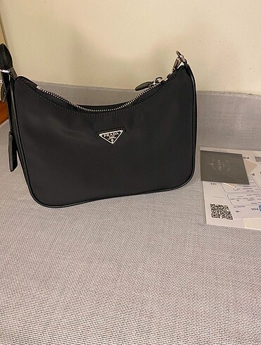 Prada çanta