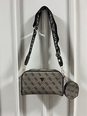 Kol Çantası Guess