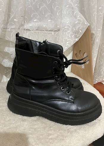 38 Beden Siyah Bağcıklı Platform Topuklu Gotik Kadın Bot