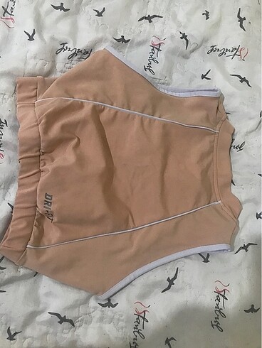 s Beden Crop tişört