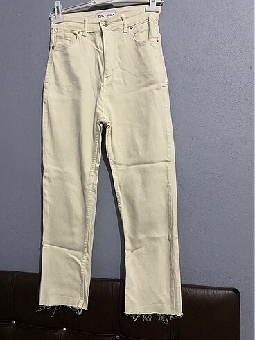 ZARA MODAL JEAN