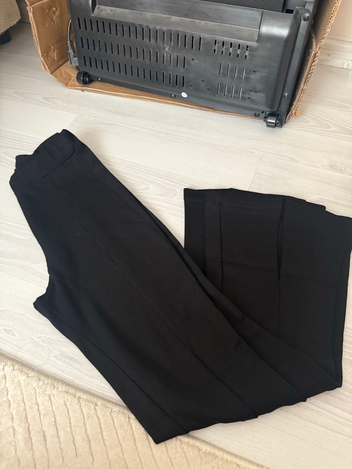 Kadın Siyah Midi Kumaş Pantolon - Görsel 2