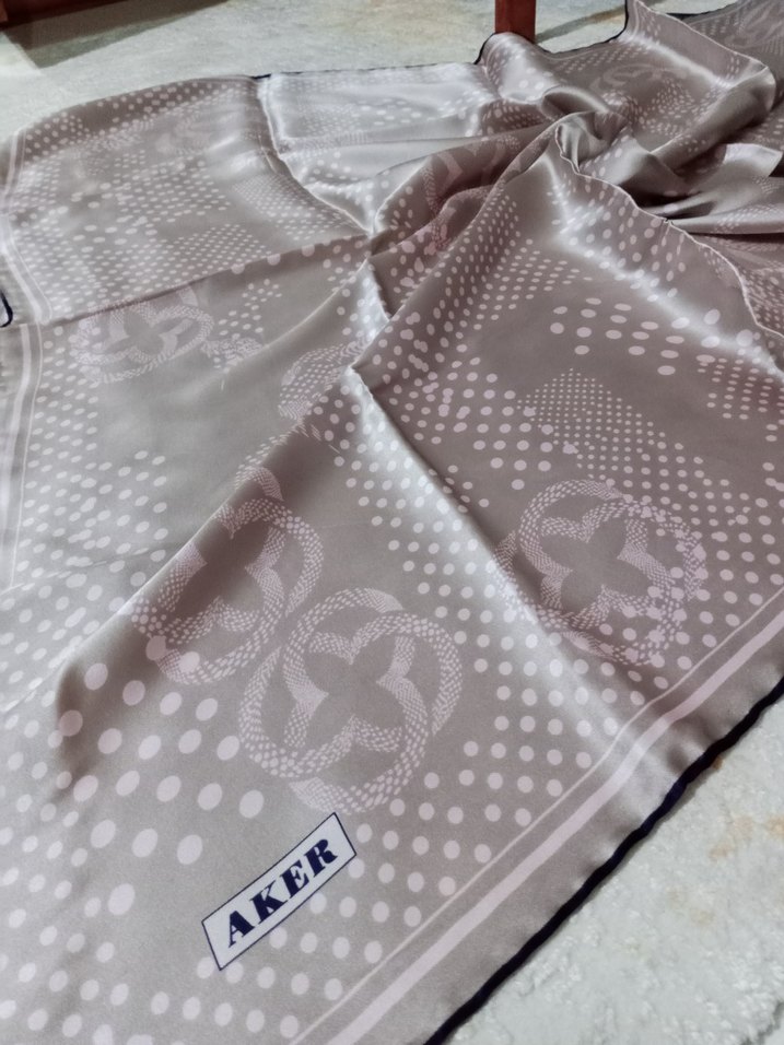 Aker ipek eşarp - Görsel 3