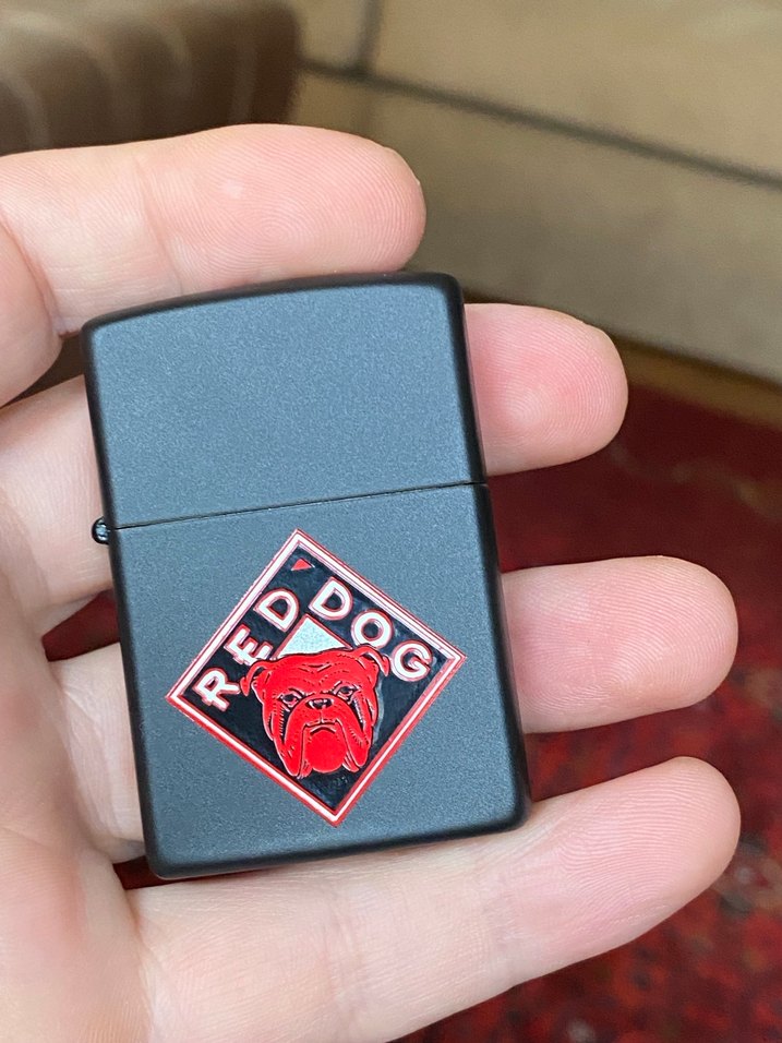 Zippo Kırmızı Köpek Vintage Çakmak - Görsel 4
