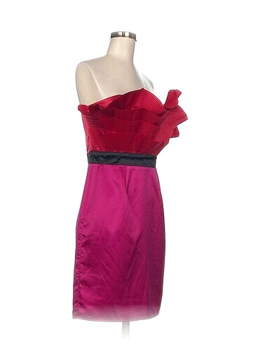 Lipsy Lipsy Kısa Elbise %70 İndirimli.