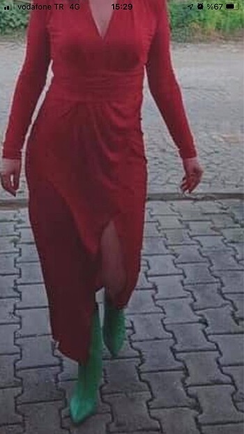 Kırmızı uzun elbise