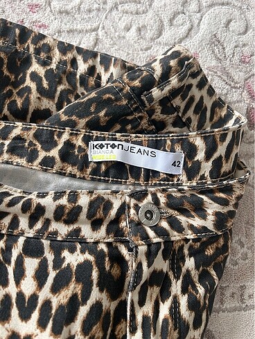 Koton SIFIR TERTEMİZ LEOPAR PANTOLON