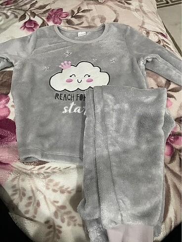 Kız çocuk peluş pijama takımı