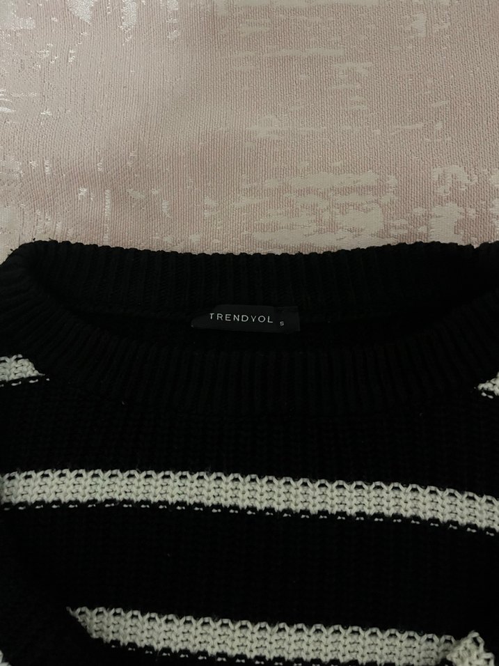 Kadın Siyah Beyaz Çizgili Triko Kazak - Görsel 2