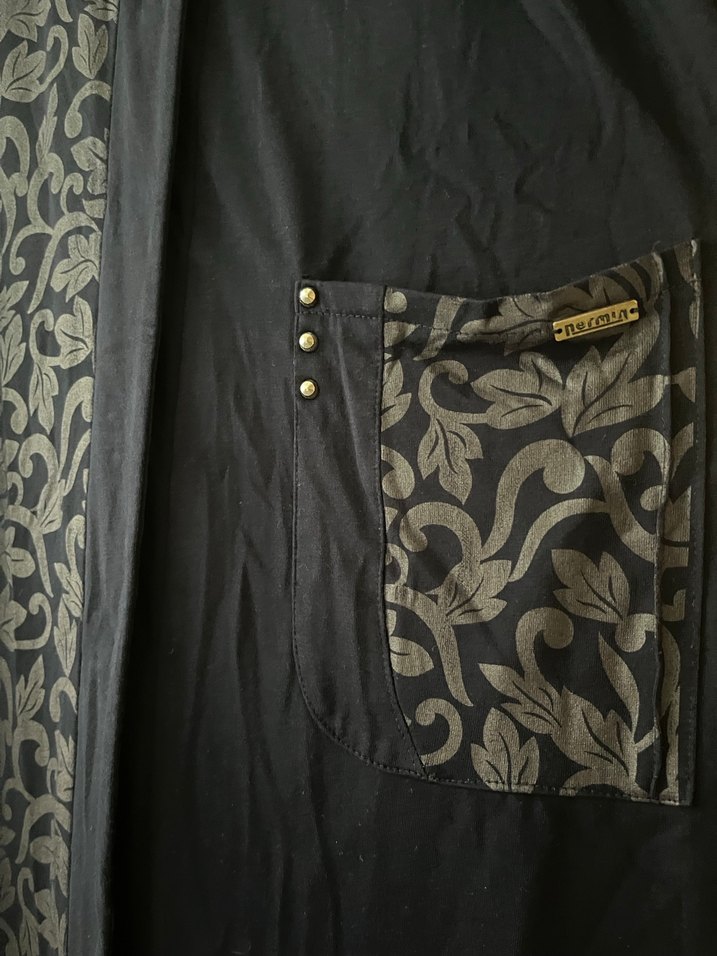 Düğmeli Siyah Uzun Gotik Elbise - Görsel 2