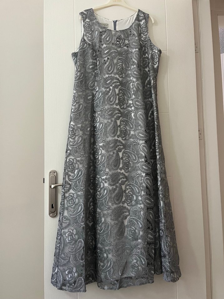 Gri Nakışlı Uzun Kadın Takım - Görsel 2