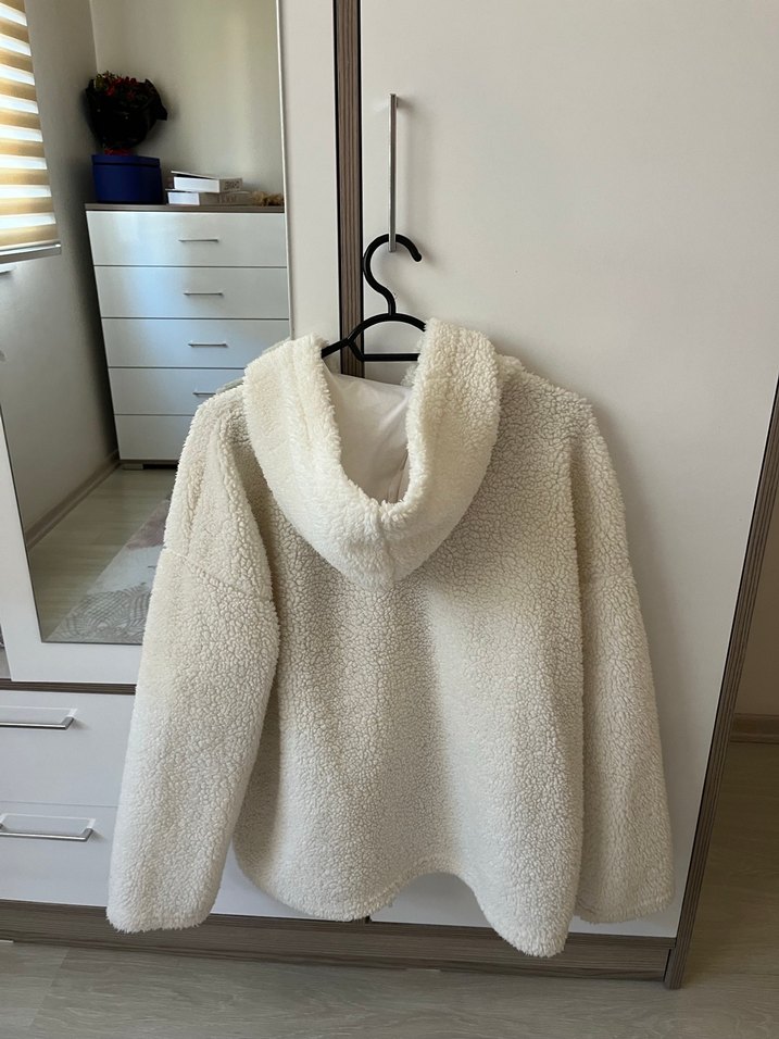 Kadın Beyaz Peluş Kapüşonlu Sweatshirt - Görsel 2