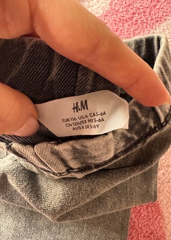 Kızlar için Gri Denim Sweatpant ve Siyah Uzun Kollu Tişört - Görsel 2