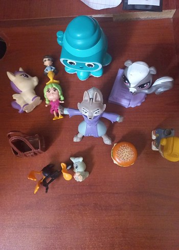 Renkli Mini Aksiyon Figürleri Seti