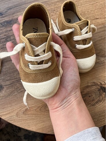 Zara bebek ayakkabısı