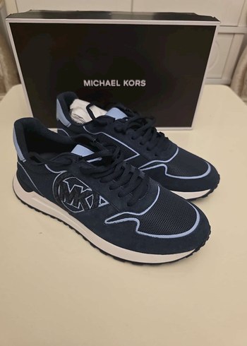 Michael Kors 44