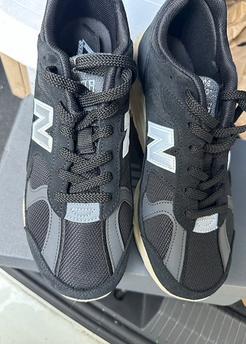 New Balance 42.5
