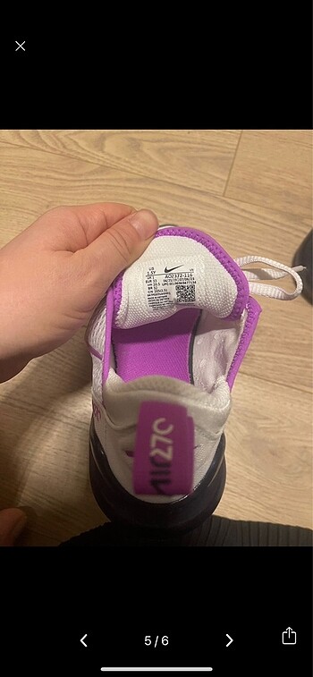 33 Beden beyaz Renk Nike çocuk ayakkabı