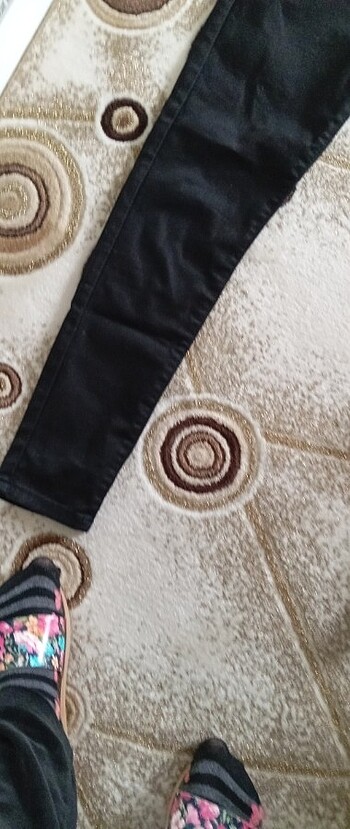 28 Beden siyah Renk Sıfır Jean rırlalı