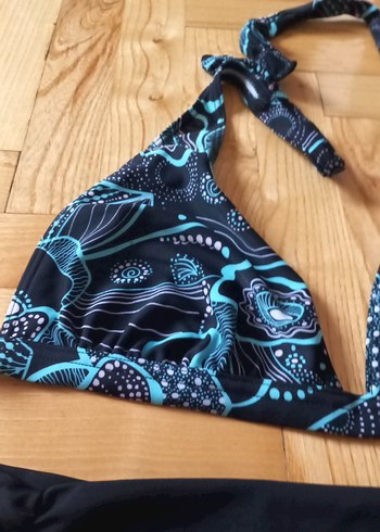 Mavi Desenli ve Siyah Mini Bikini Takımı - Görsel 3