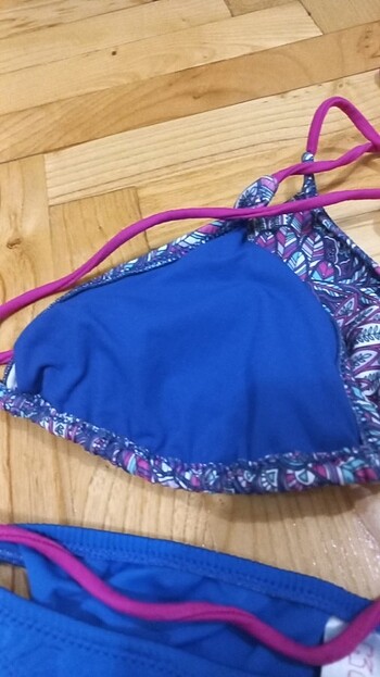 Kom Bikini