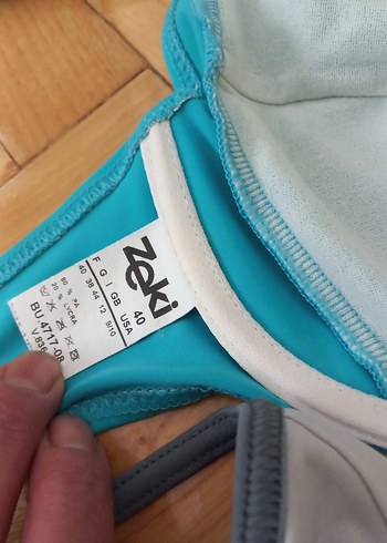 Kadın Mavi Parlak Askılı Bikini Üstü - Görsel 5