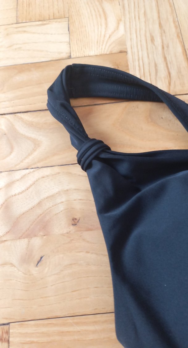 Siyah Drapeli İnce Askılı Mayo - Görsel 4