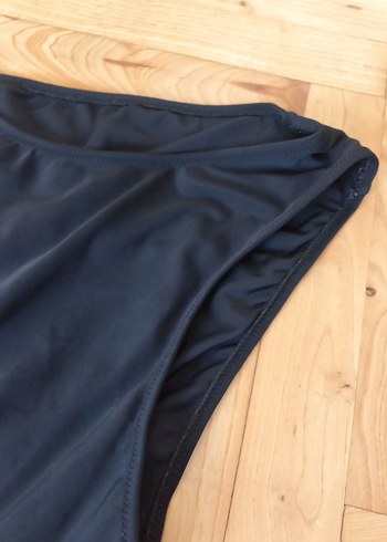 Siyah İnce Askılı Kadın Mayo - Görsel 3