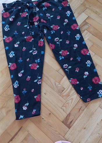 Çiçek Desenli Bol Kesim Kadın Pantolon