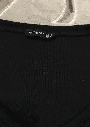 Siyah V Yaka Dökümlü Kadın Tişört - Görsel 2