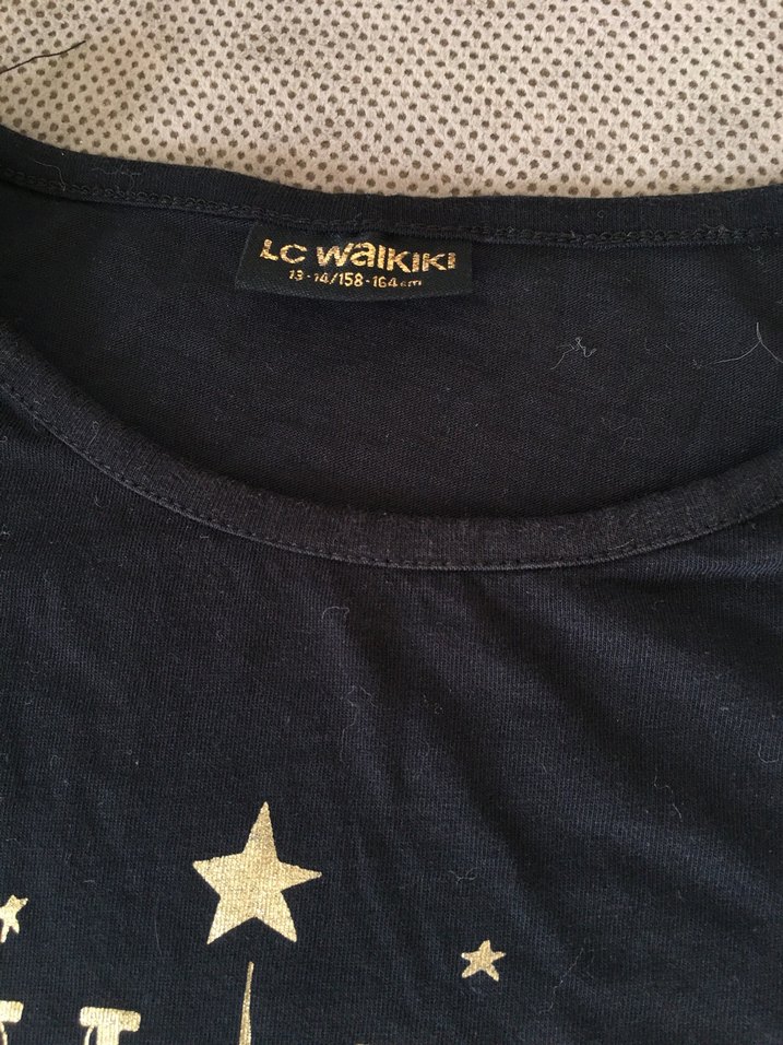 Püsküllü, baskılı, kısa kollu siyah kız tişörtü - Görsel 4