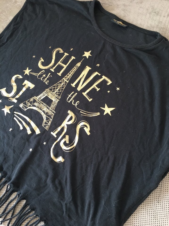 Püsküllü, baskılı, kısa kollu siyah kız tişörtü - Görsel 2