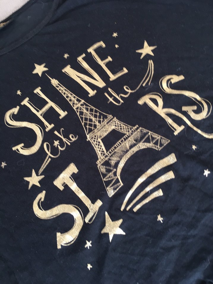 Püsküllü, baskılı, kısa kollu siyah kız tişörtü - Görsel 5