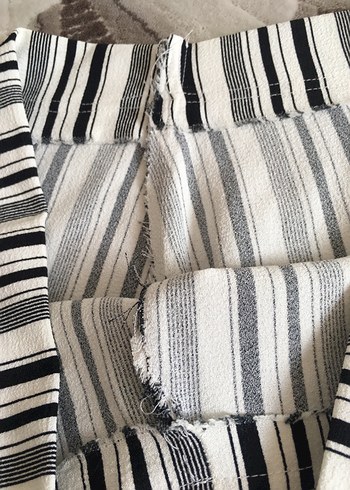 Gri Çizgili Pilili Kadın Kumaş Pantolon - Görsel 5