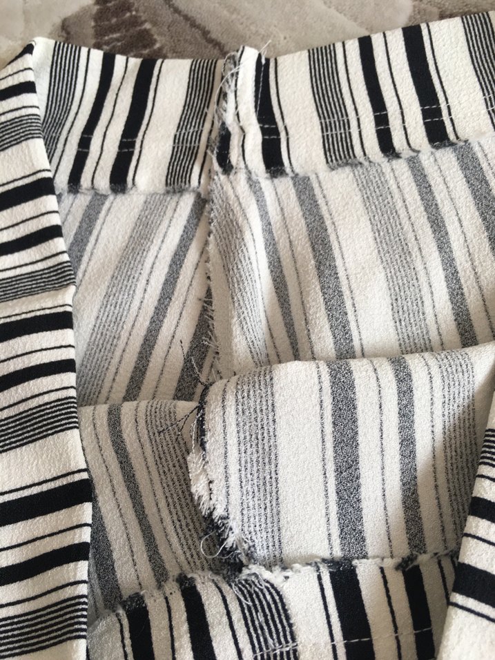 Gri Çizgili Pilili Kadın Kumaş Pantolon - Görsel 5