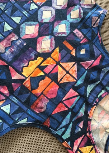 Renkli Batik Desenli Kolsuz Mini Body - Görsel 2