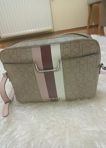 Calvin Klein mini çanta 