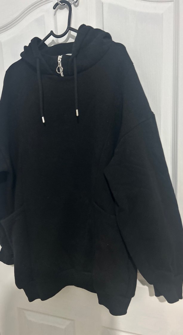 Siyah Kapüşonlu Oversize Sweatshirt - Görsel 3